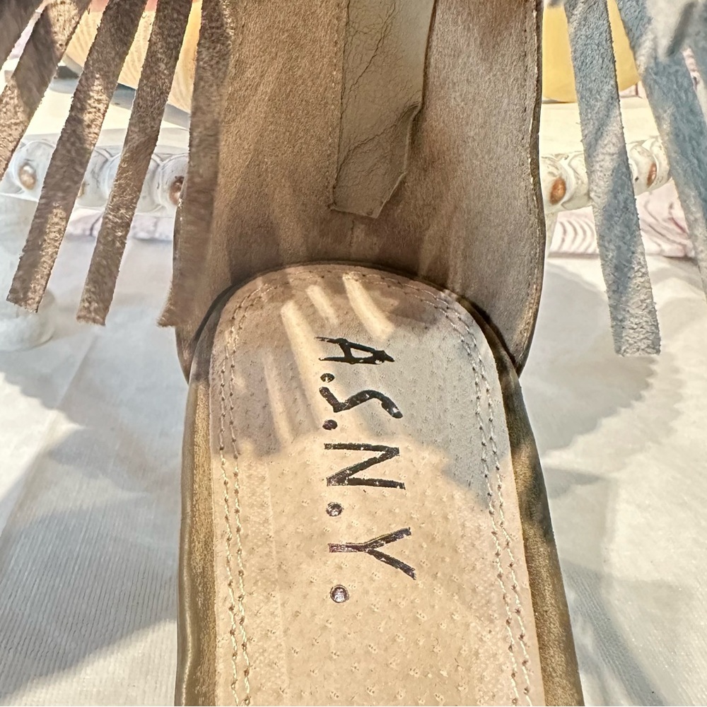 A.S.N.Y Fringed Tasseled Ankle Strap Taupe Green 3” Block Heel Sandal Size 9 - Picture 10 of 11